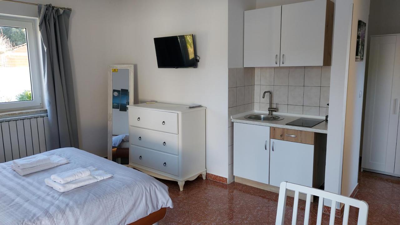 Soline Ada Apartment Пиешчана Увала Екстериор снимка