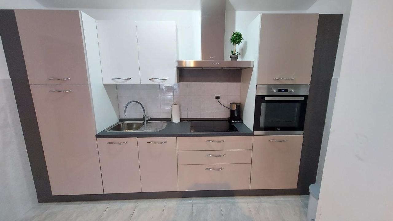 Soline Ada Apartment Пиешчана Увала Екстериор снимка