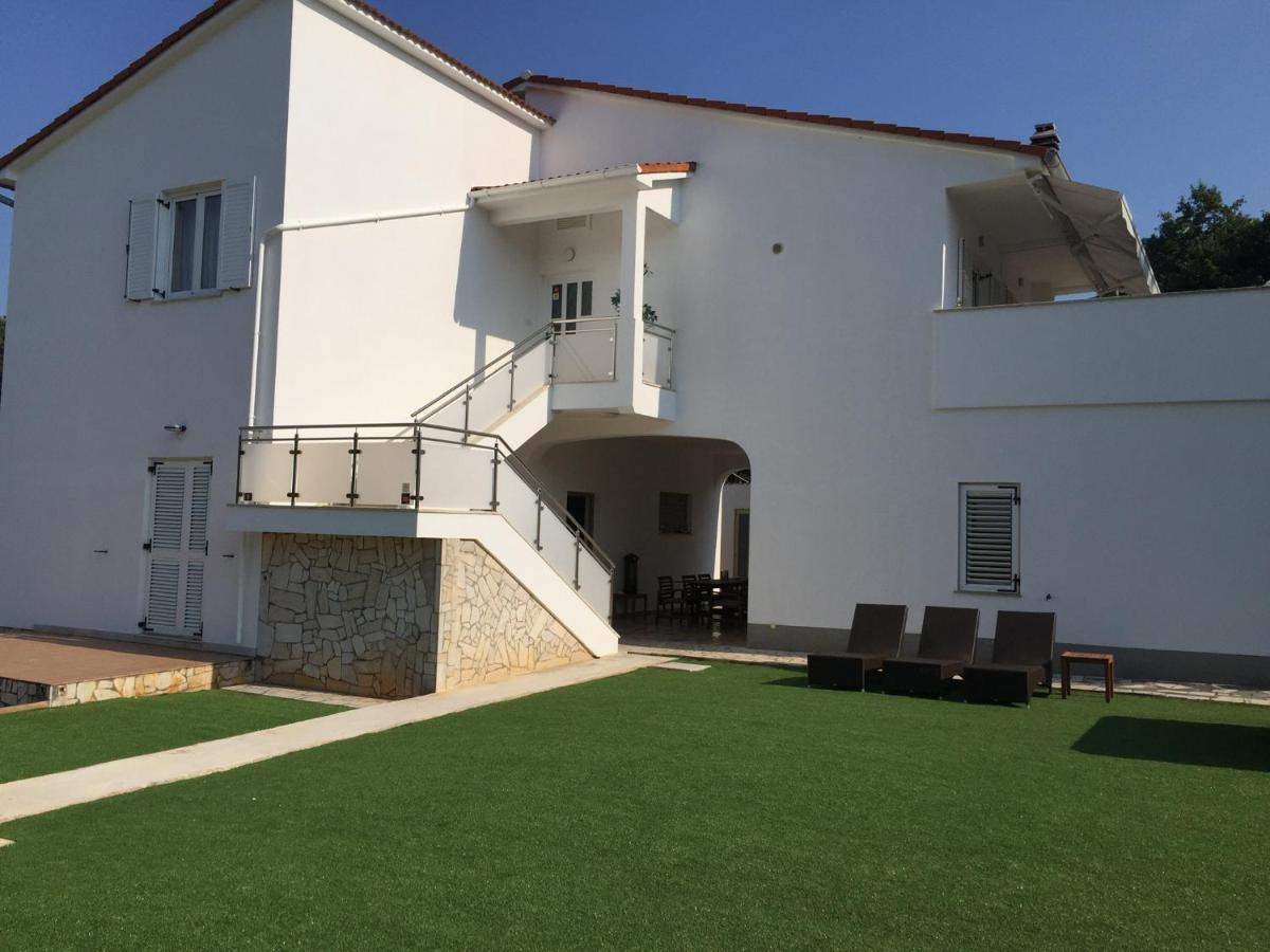 Soline Ada Apartment Пиешчана Увала Екстериор снимка