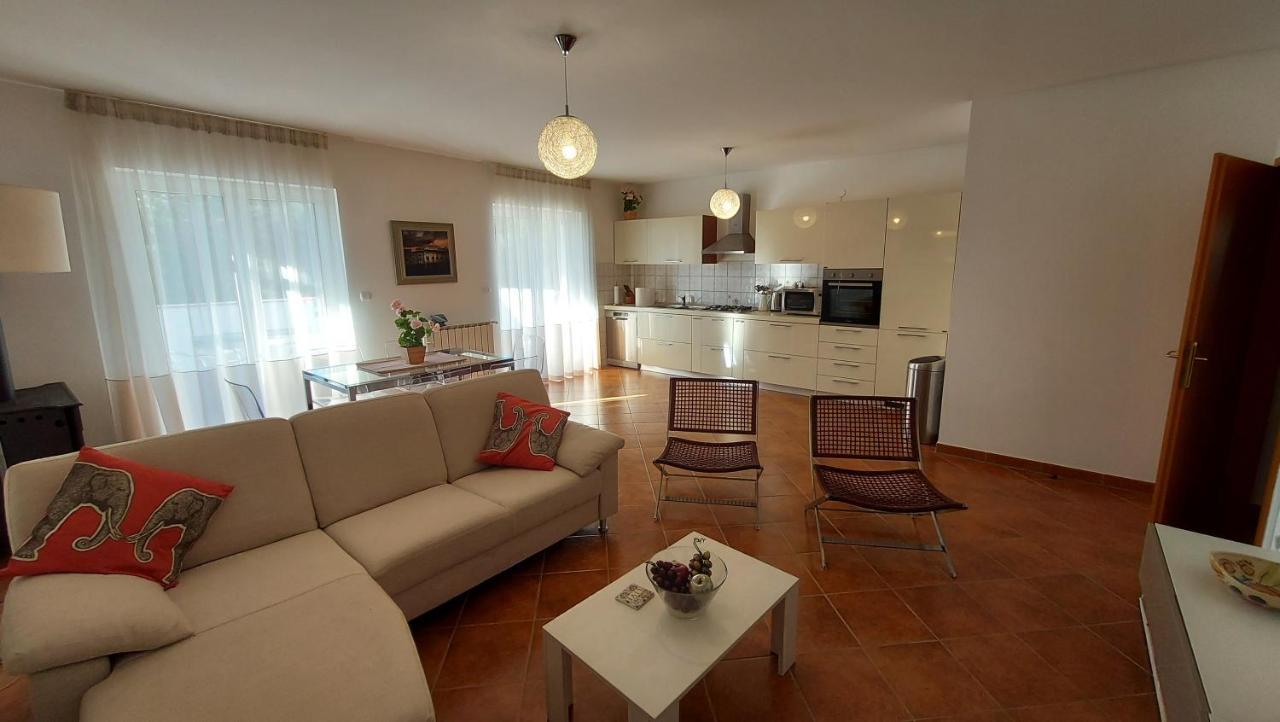 Soline Ada Apartment Пиешчана Увала Екстериор снимка